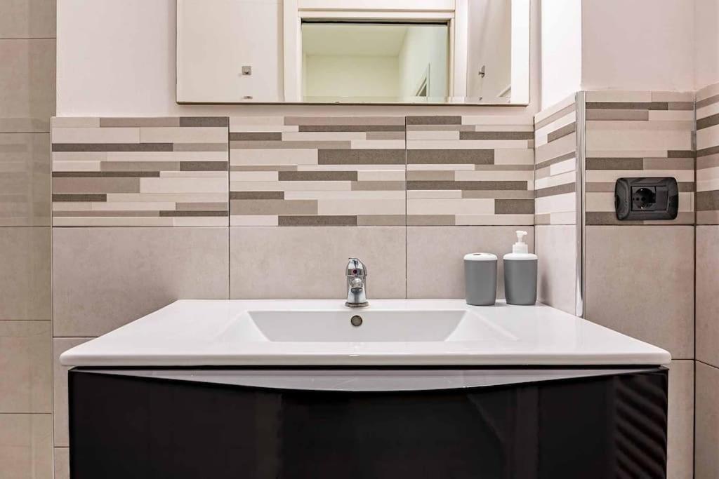 מילאנו Guest Planet - Modern Flat Centrale M2 מראה חיצוני תמונה